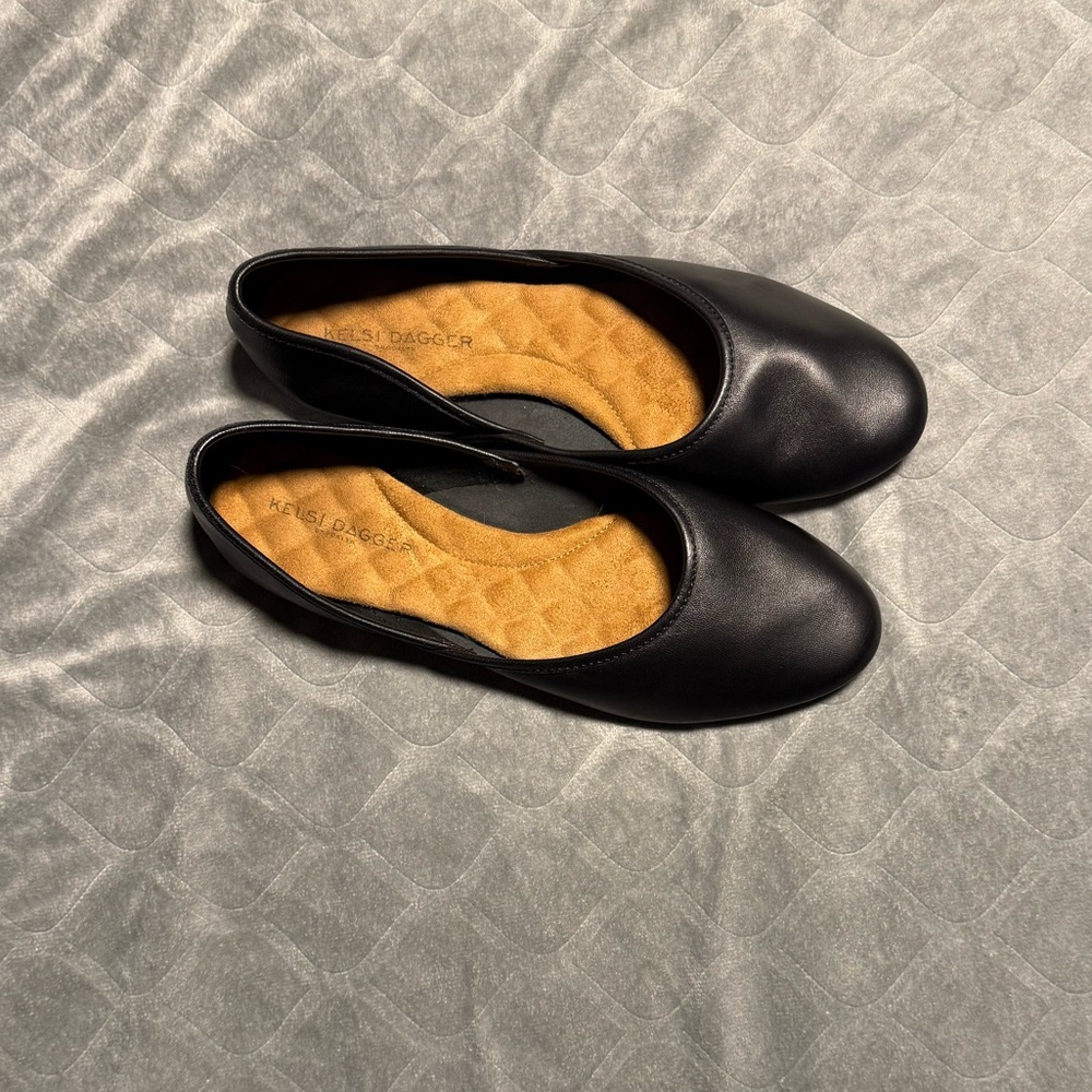 Kelsi Dagger Black Women's Flats